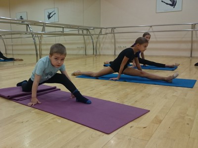 Құрметті достар!